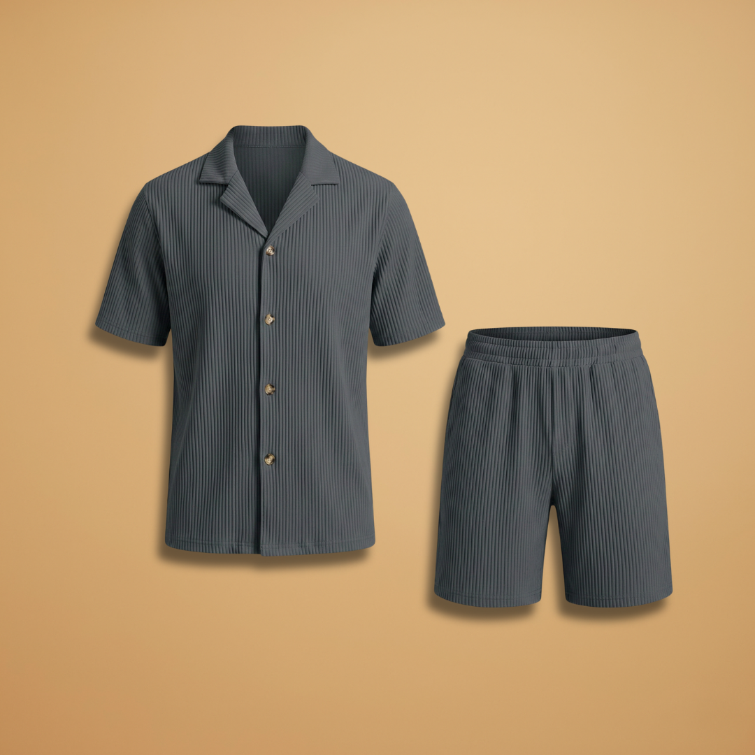 Short-Sleeved Set with Button-Up Shirt and Matching Shorts