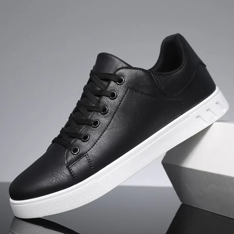 Chris | Classic Low Top Sneakers