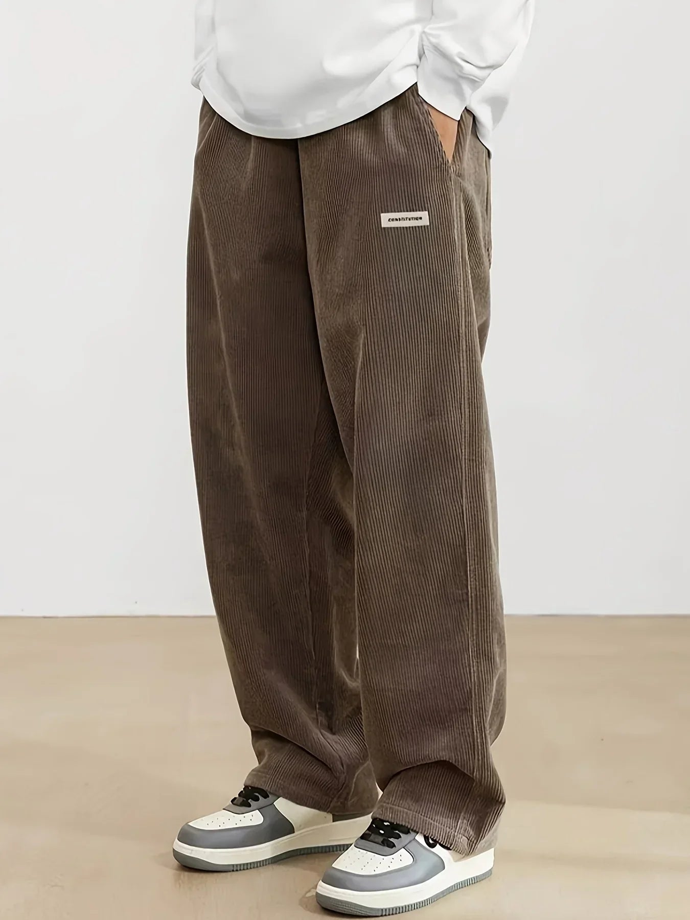 Brown / S